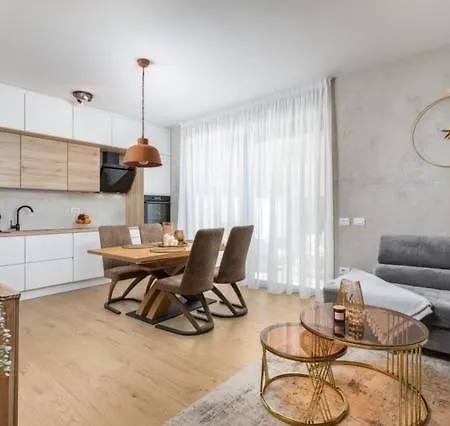 Lux Liburni - New * Pula