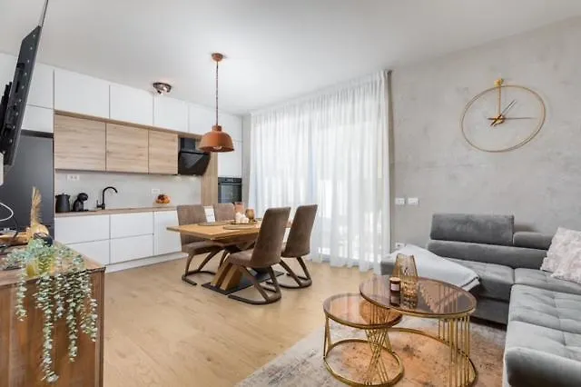 Lux Liburni - New * Pula